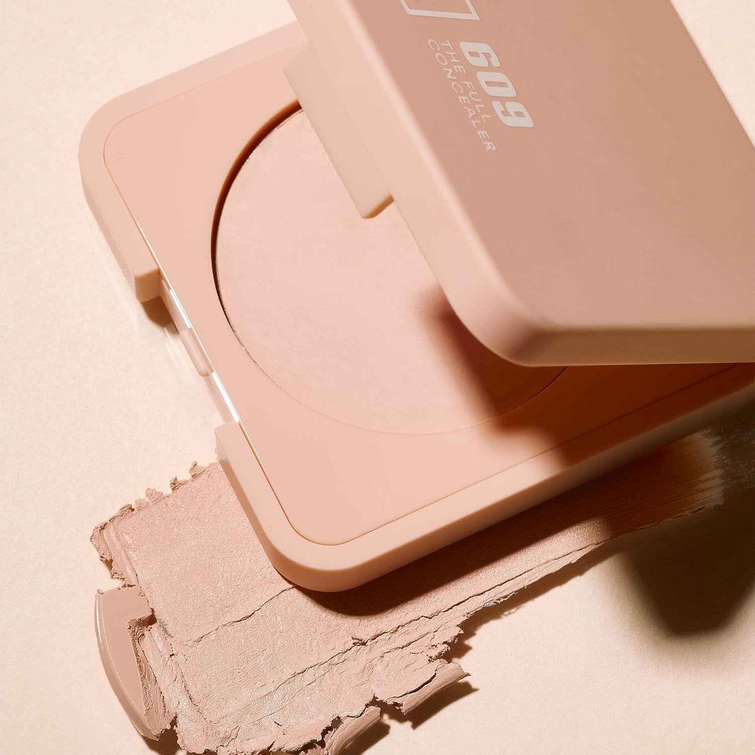 MAKEUP - the Full Concealer 609 - Rosa Chiaro - Correttore Cremoso - Finitura Opaca Naturale - Alta Copertura - Texture Morbida - Facile Da Sfumare - Senza Olio - Vegan - Cruelty Free