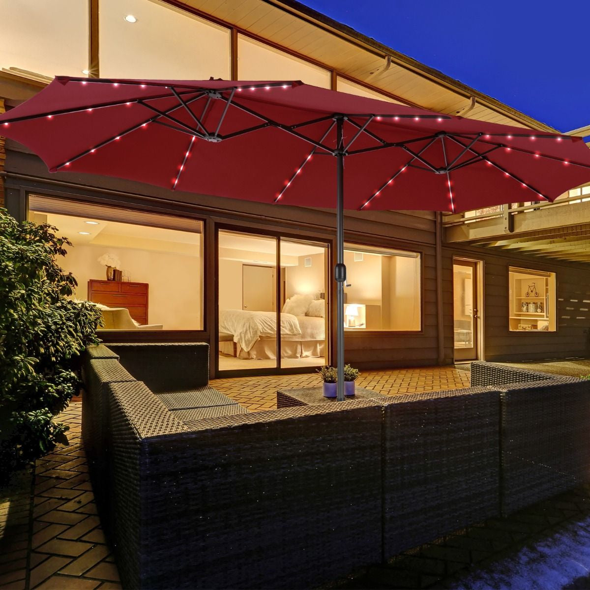 Ombrellone Gemello Da 470Cm Con 48 Luci LED, Ombrello Da Esterno a Doppio Lato Con Pannello Solare Auto-Caricante 3 Colori