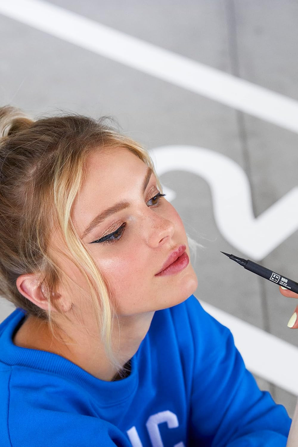 MAKEUP - the 24H Pen Eyeliner 900 - Nero - Eyeliner Nero Liquido Matte - Pennello Preciso - Alta Pigmentazione per Occhi Sensibili - Vegan - Cruelty Free