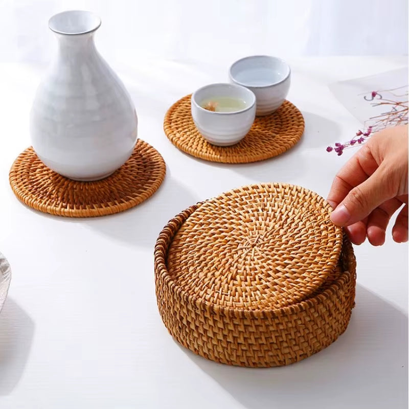 Cup Mat round Natural Rattan Hot Pad ,Hand Woven Hot Insulation Placemats Table Padding Kitchen Decoration Accessories