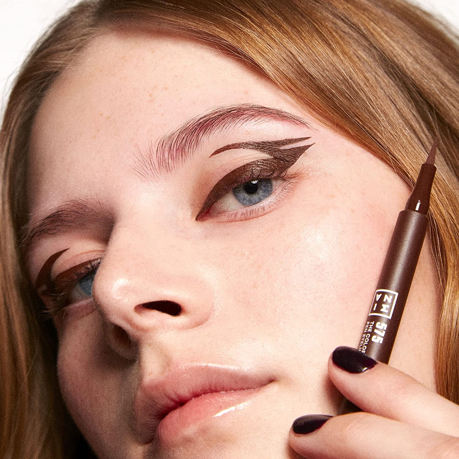 MAKEUP - the Color Pen Eyeliner 575 - Marrone - 10H Lunga Durata - Penna Colorata Liquida Mat - Alta Pigmentazione - Vegan - Cruelty Free